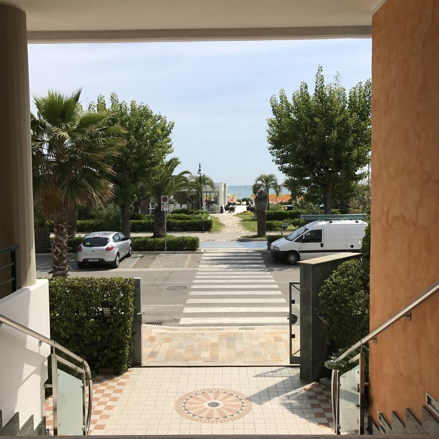 Hotel Atlas Alba Adriatica Kültér fotó