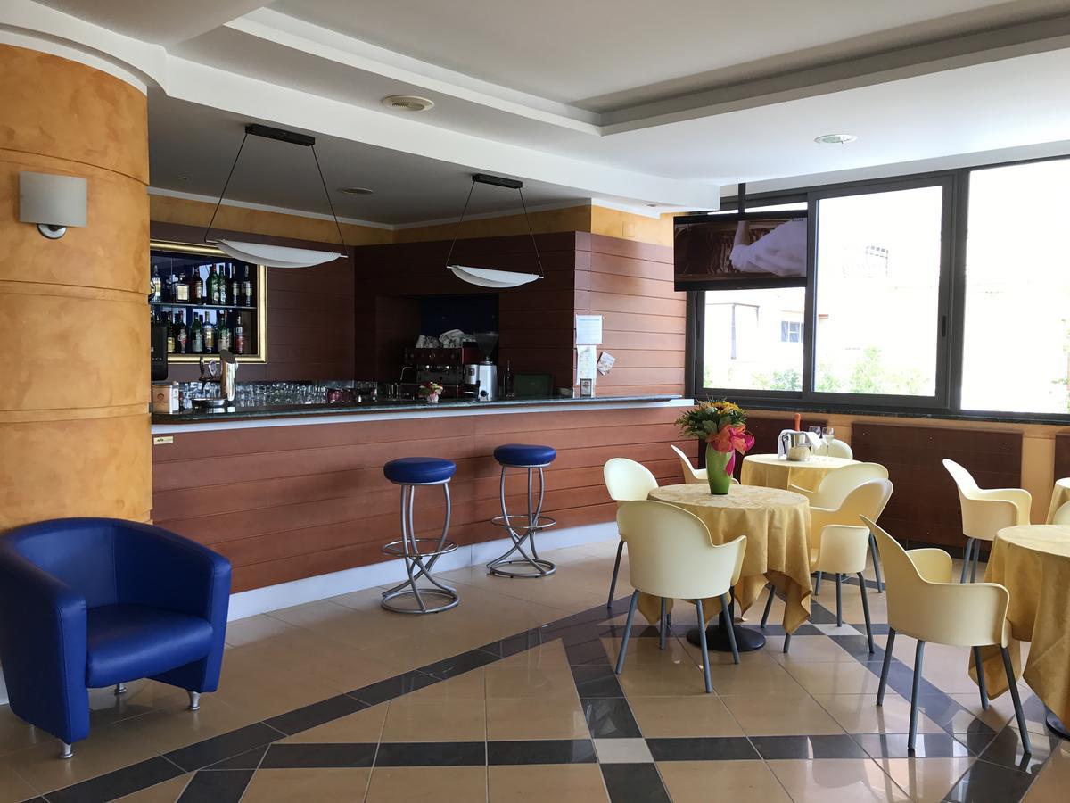 Hotel Atlas Alba Adriatica Kültér fotó