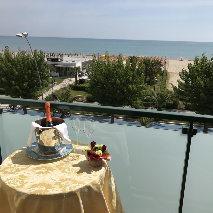 Hotel Atlas Alba Adriatica Kültér fotó