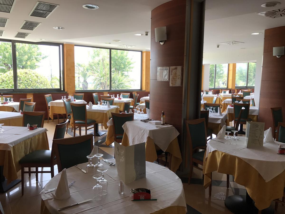 Hotel Atlas Alba Adriatica Kültér fotó