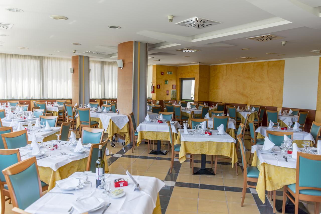 Hotel Atlas Alba Adriatica Kültér fotó