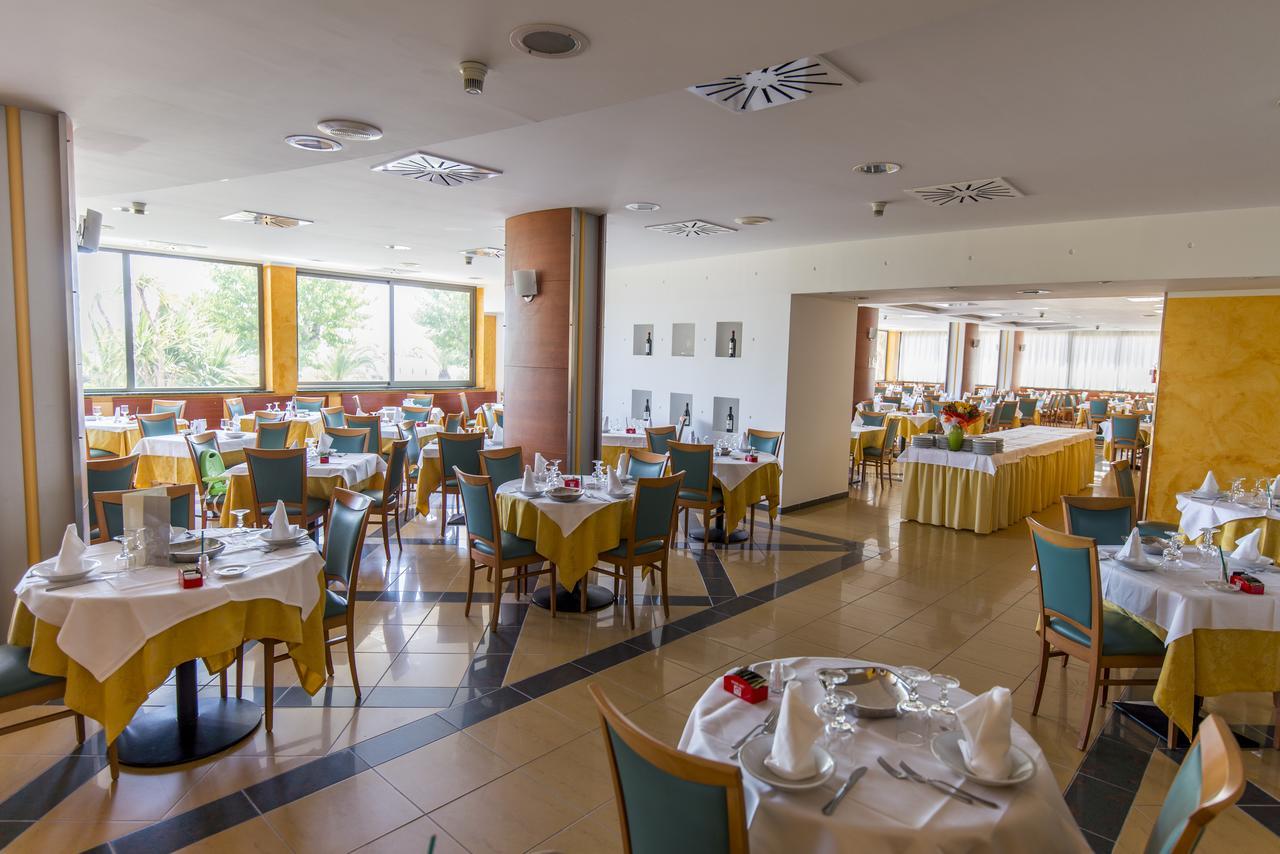 Hotel Atlas Alba Adriatica Kültér fotó