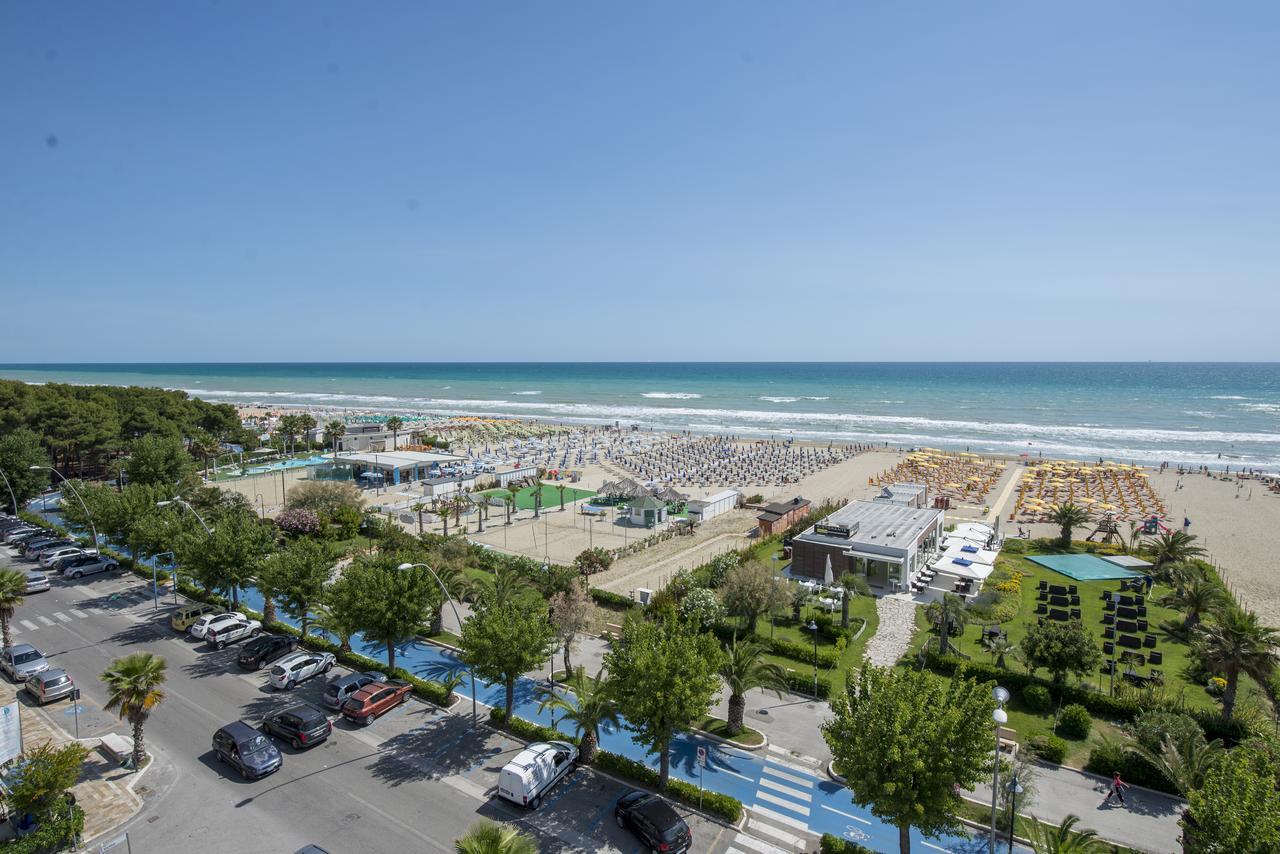 Hotel Atlas Alba Adriatica Kültér fotó