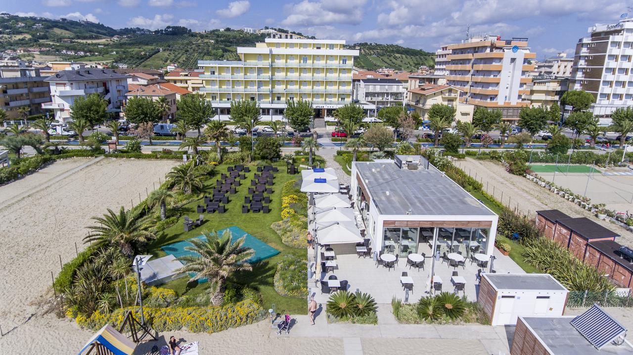 Hotel Atlas Alba Adriatica Kültér fotó
