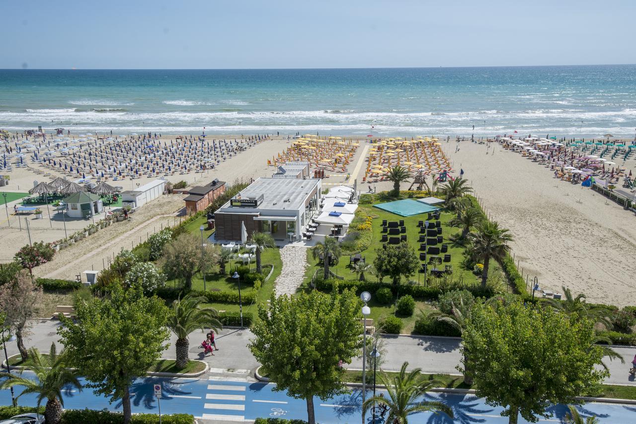 Hotel Atlas Alba Adriatica Kültér fotó